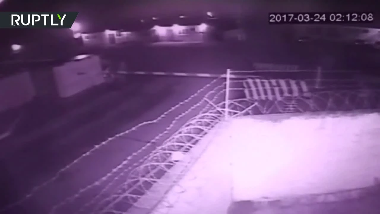 Опубликовано видео нападения на воинскую часть в Чечне — РТ на русском