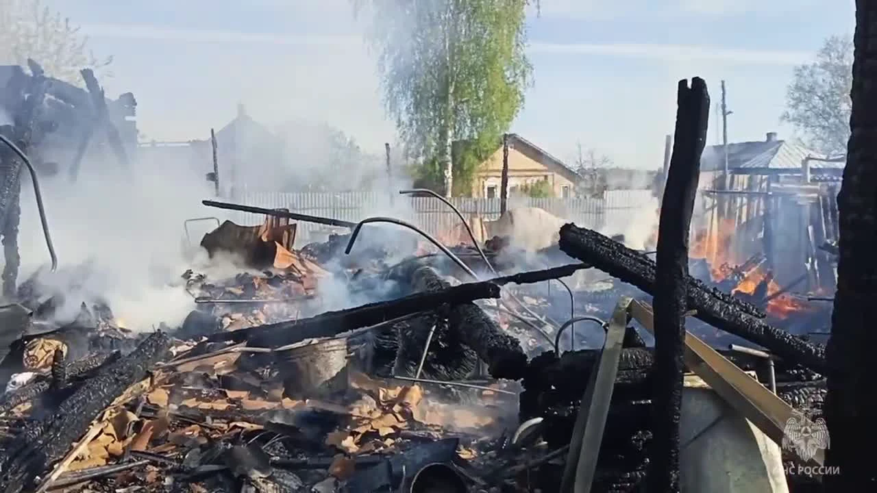 Пожар в селе Деревни в Ростовском районе Ярославской области: погибли  дедушка с трехлетним внуком - 15 мая 2024 - 76.ру