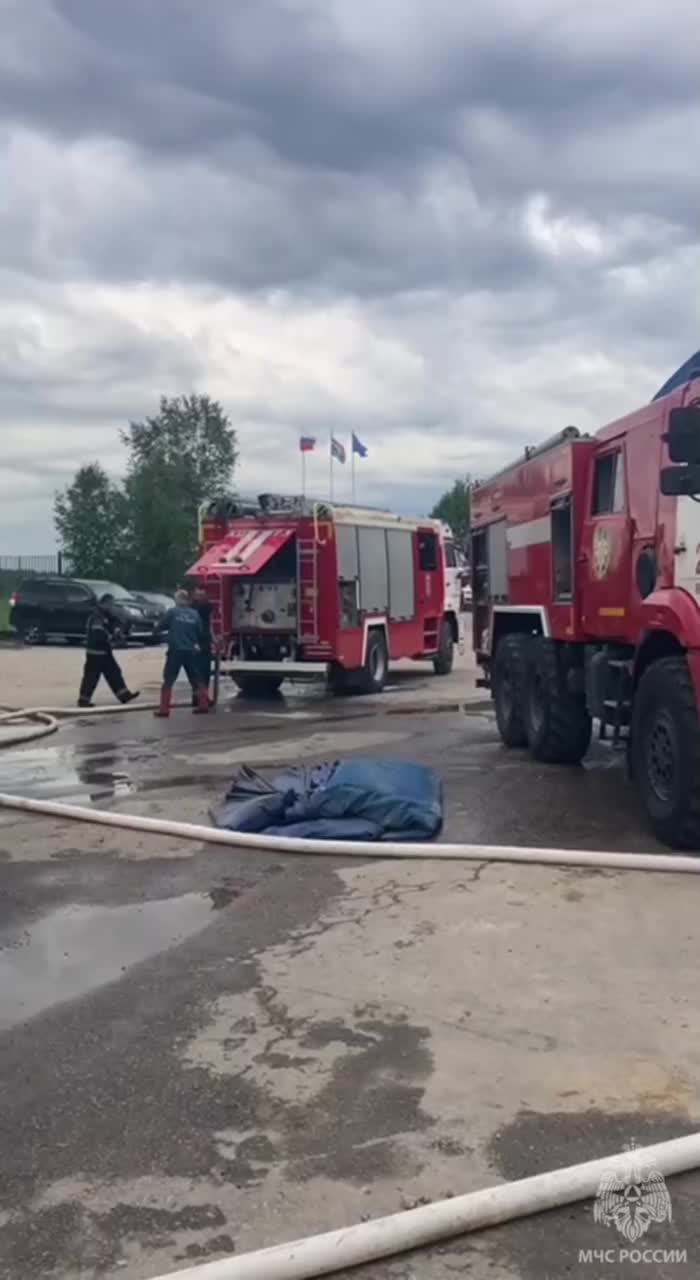 В Подмосковье загорелся яхт-клуб Степаньково: видео, фото, подробности, что  горит в Мытищах, ЧП и пожар в коттеджном поселке Аврора - 20 июня 2024 -  МСК1.ру