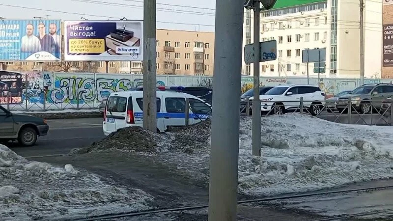 Пробки в полу автомобиля