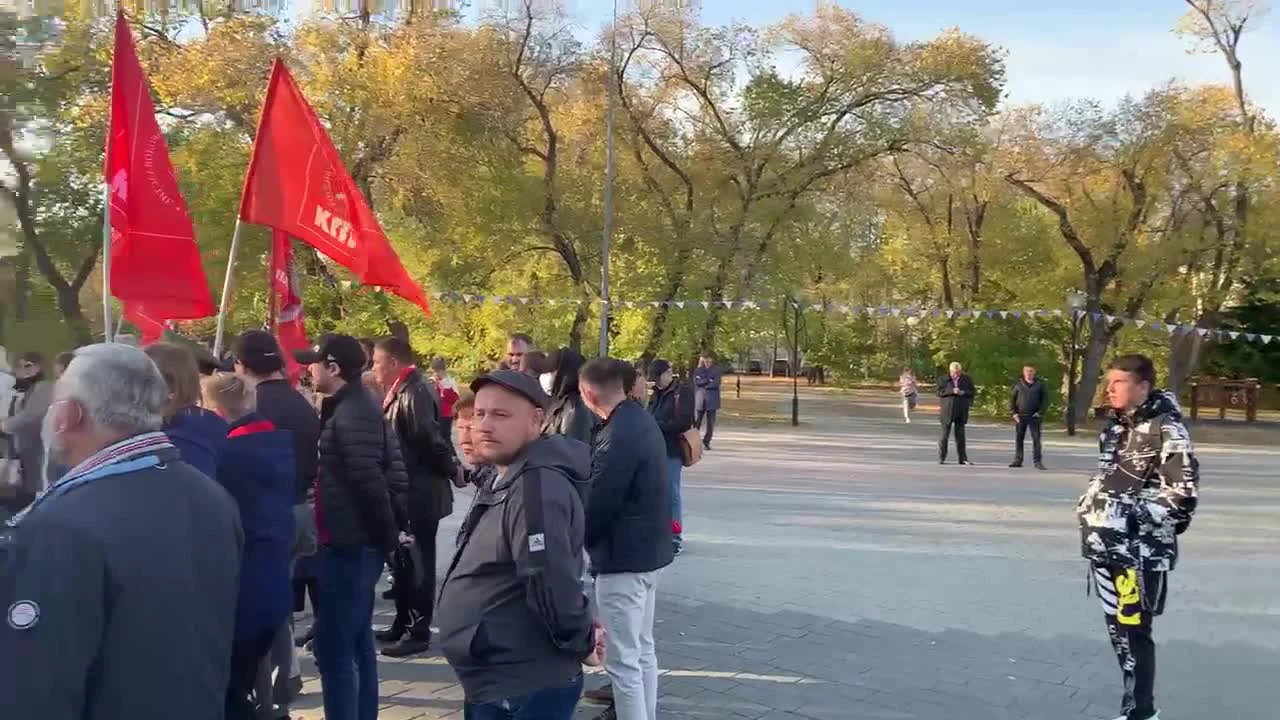 Жители Зареки провели митинг против сноса своих домов, 4 октября 2022 г. -  4 октября 2022 - 72.ру