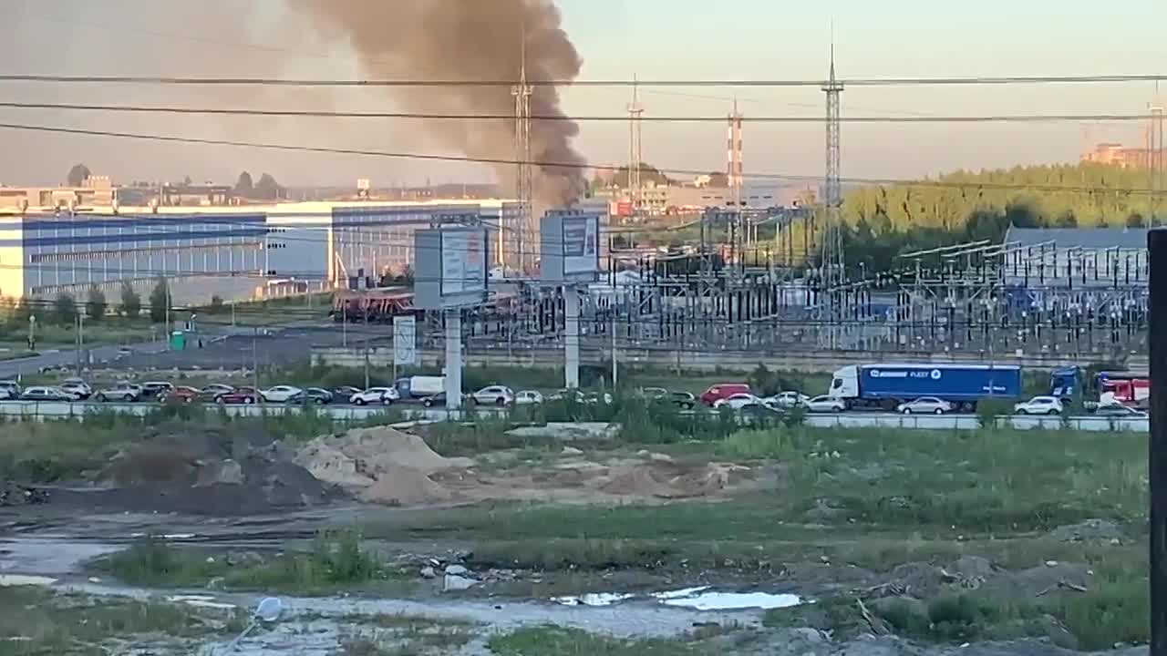 У завода «Балтика» сгорели два грузовика и одна легковушка — Мегаполис