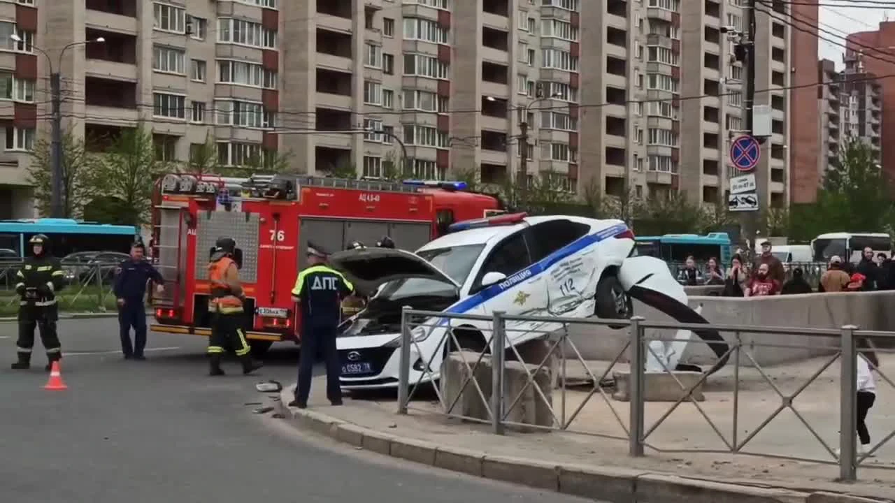 Сотрудники ДПС в Петербурге поймали «белку» с водителем под наркотой —  Мегаполис