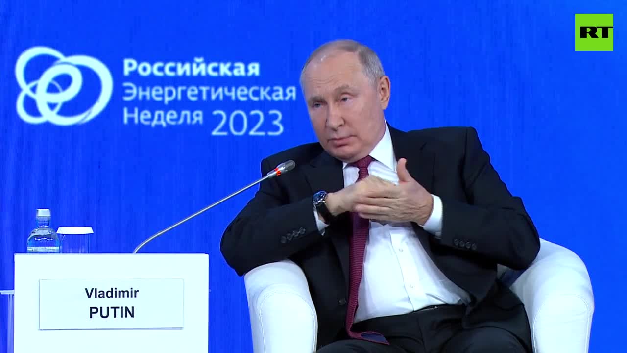 Путин: украинцы пользуются российским газом, идущим в Европу — РТ на русском