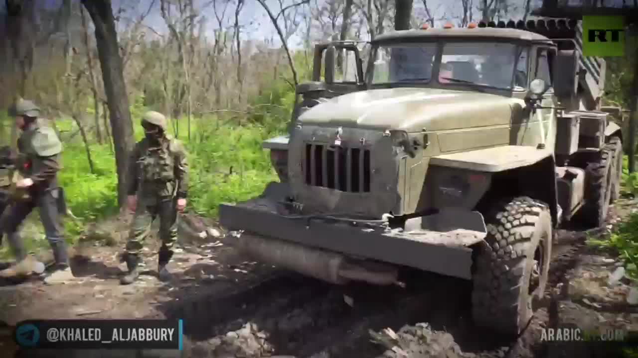 Опубликовано видео работы установки «Град» на марьинском направлении |  Аргументы и Факты