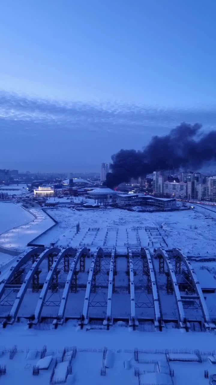 Рынок «Восточный город» загорелся в Челябинске: пожар на Зеленом рынке - 19  января 2024 - 74.ру