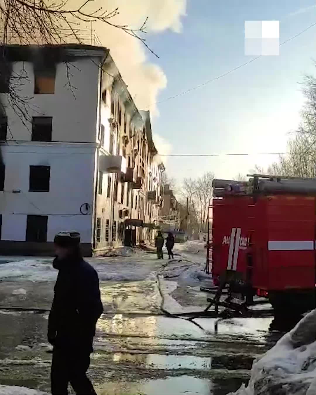 Отменили уроки в школе рядом со сгоревшим общежитием ЧВВАКУШа - 18 марта  2024 - 74.ру