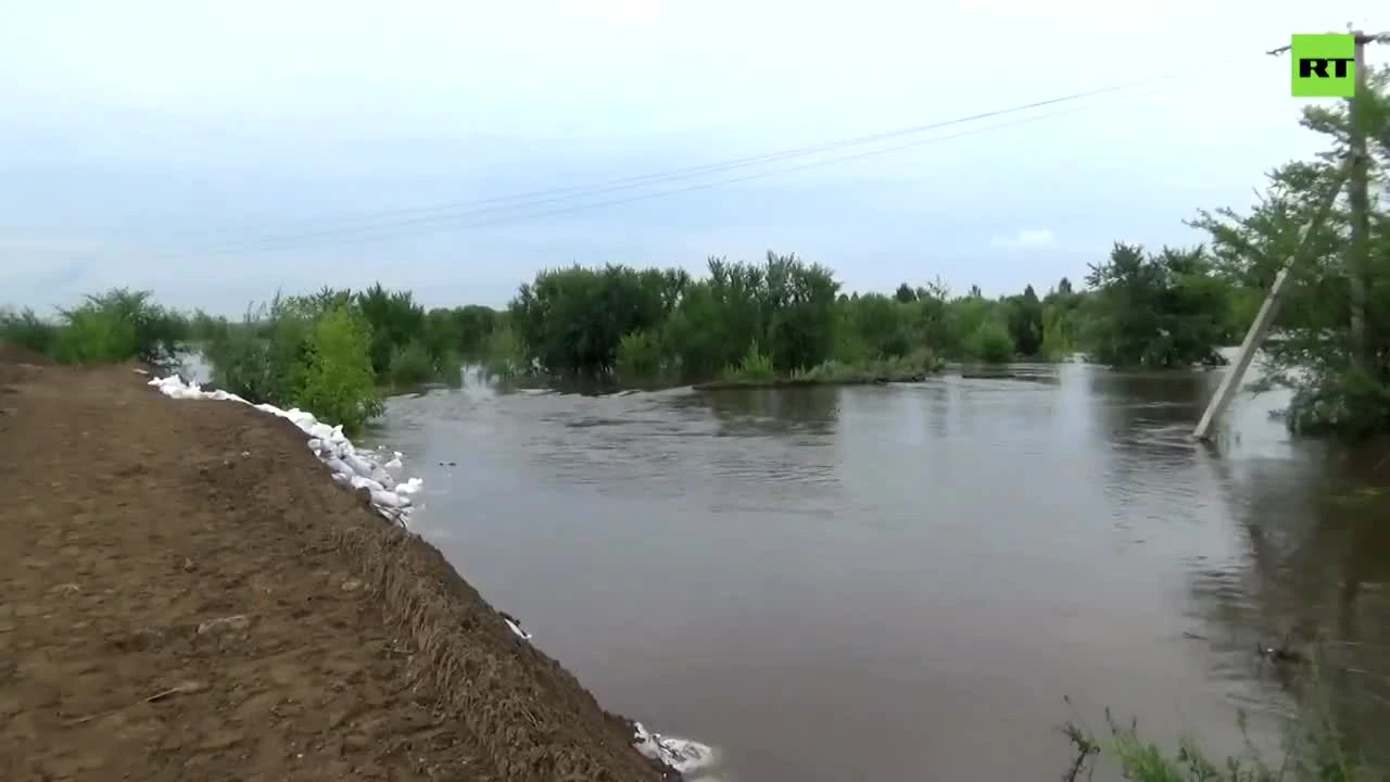 Помощь должны оказать всем пострадавшим»: на Дальнем Востоке сообщили о  стабилизации паводков — РТ на русском