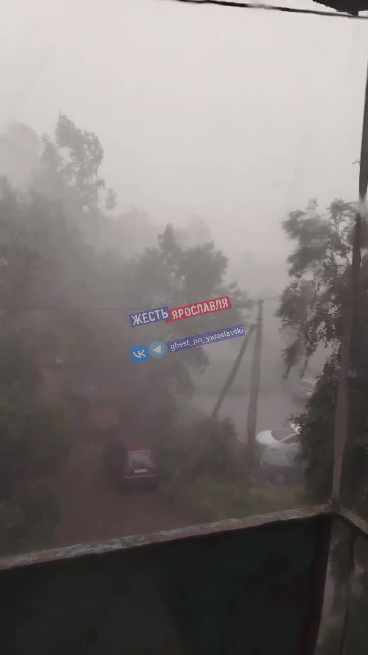 В Ярославской области началась гроза: фото и видео с последствиями - 5 июля  2024 - 76.ру